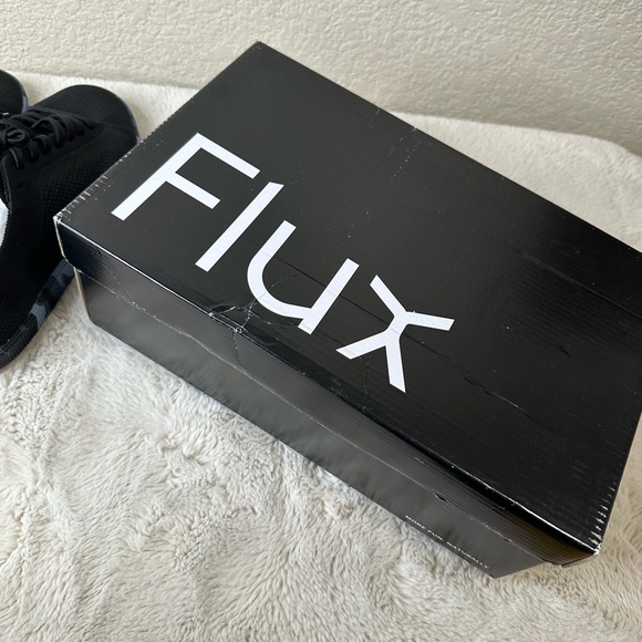 Flux Adapt Trainer Black and Blue Camo - Picture 9 of 10